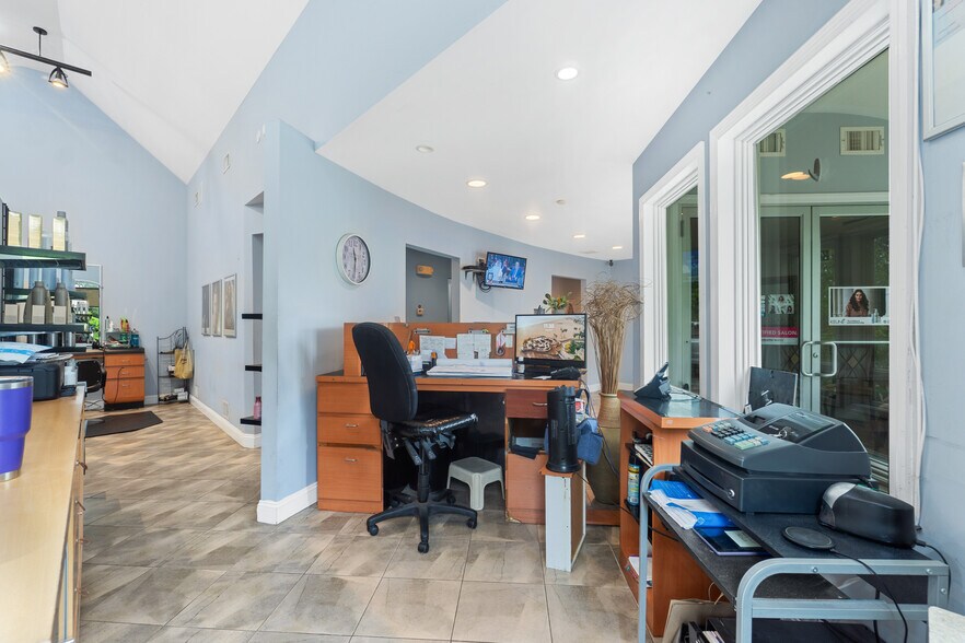 More Photos Of 137 Rutherford Ave, Franklin General Retail For Lease