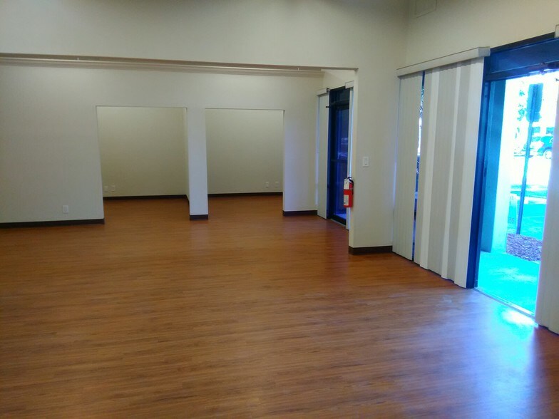 More Photos Of 9225 Ulmerton Rd, Largo Light Manufacturing For Sale