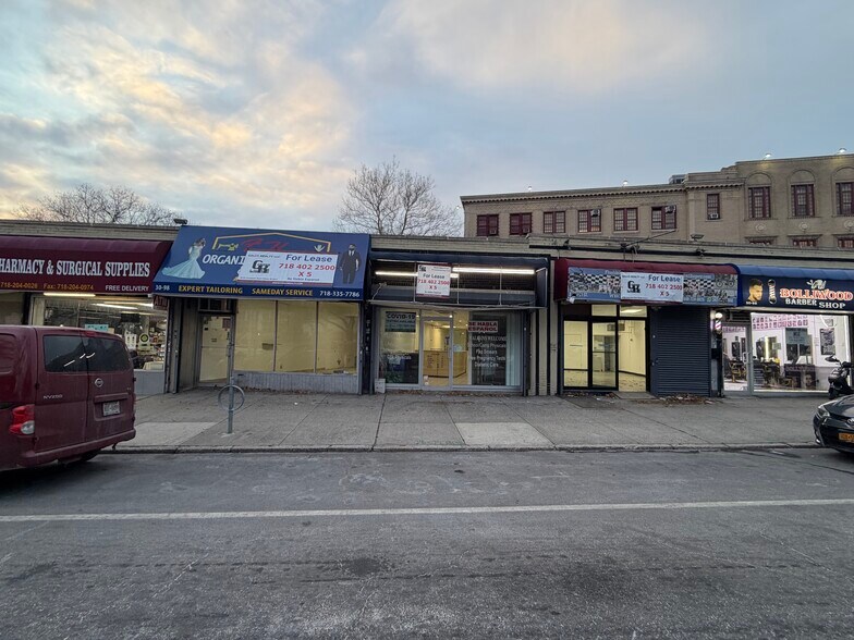 Primary Photo Of 3092 51st St, Woodside Storefront For Lease