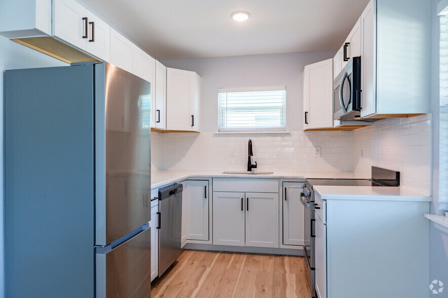 More Photos Of 324 30th Ave N, Saint Petersburg Apartments For Sale