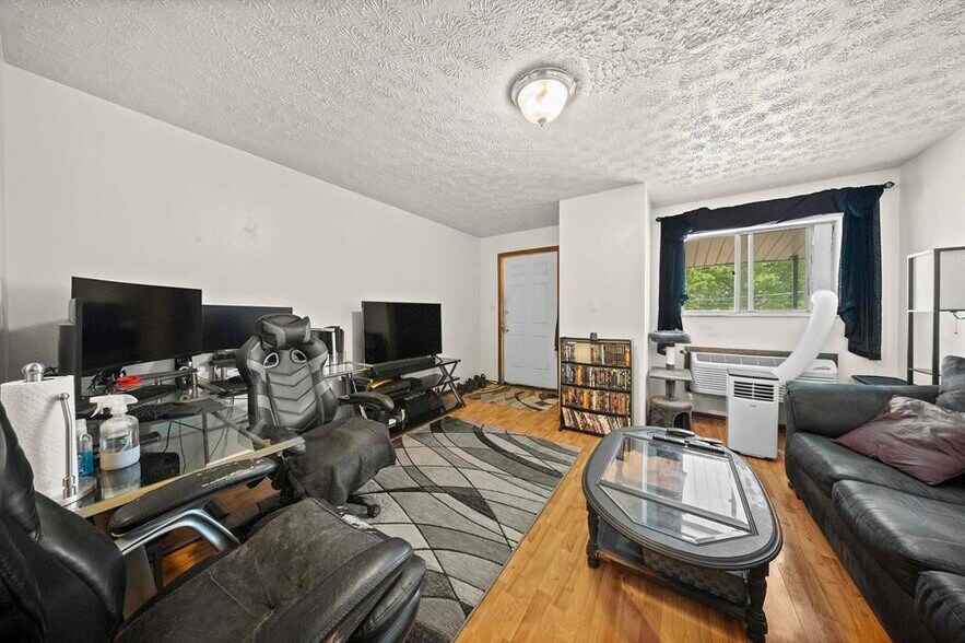 More Photos Of 801 Winchester Ave, Ashland Storefront Retail Residential For Sale