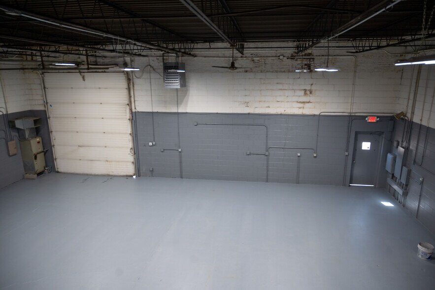 More Photos Of 4135 W 123rd St, Alsip Warehouse For Lease