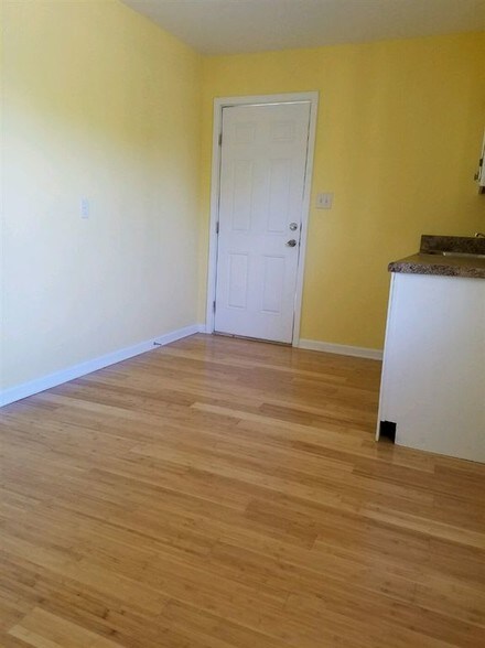 More Photos Of 1680 Kansas St, Memphis Apartments For Sale