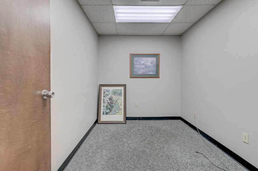 More Photos Of 3100 S Elm Pl, Broken Arrow Medical For Lease