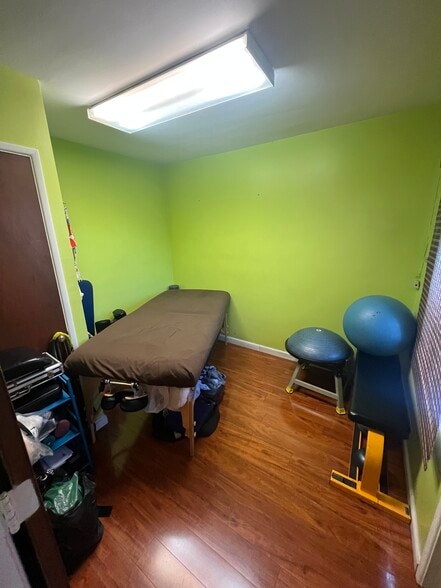 More Photos Of 7121 W Manchester Ave, Los Angeles Medical For Lease