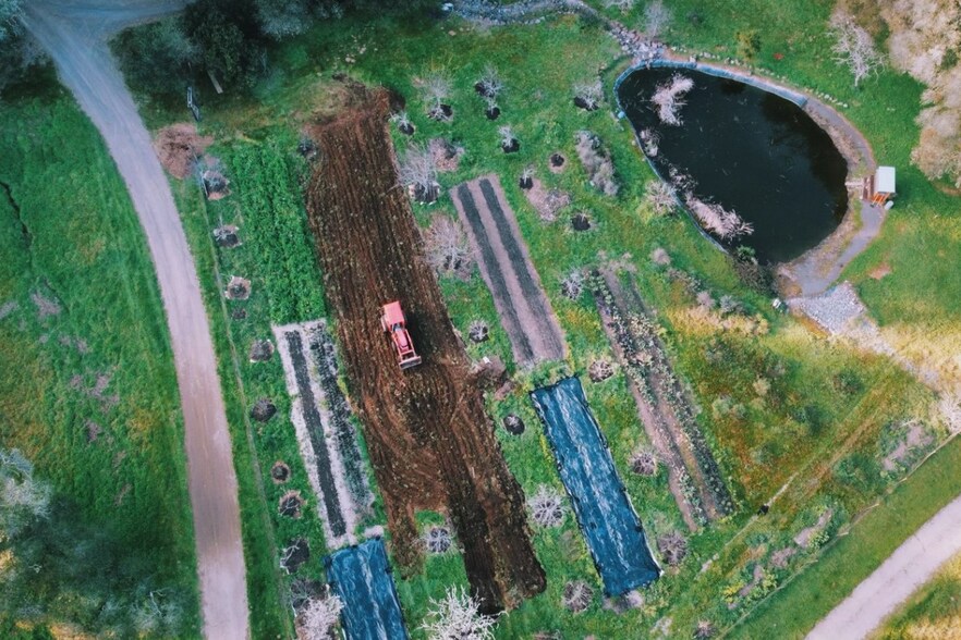 More Photos Of 18501 Van Zandt Resort Rd, Philo Lodge Meeting Hall For Sale