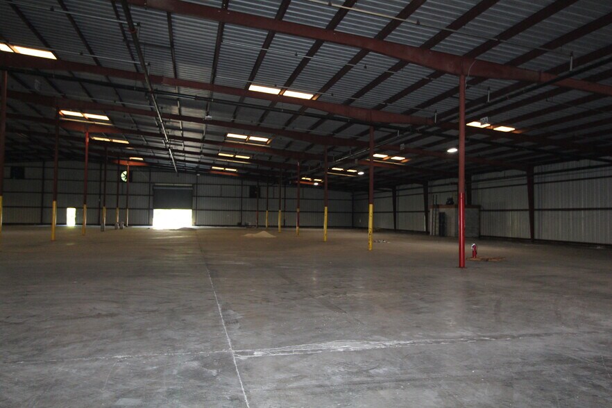 More Photos Of 4501 E Palmetto St, Florence Warehouse For Sale