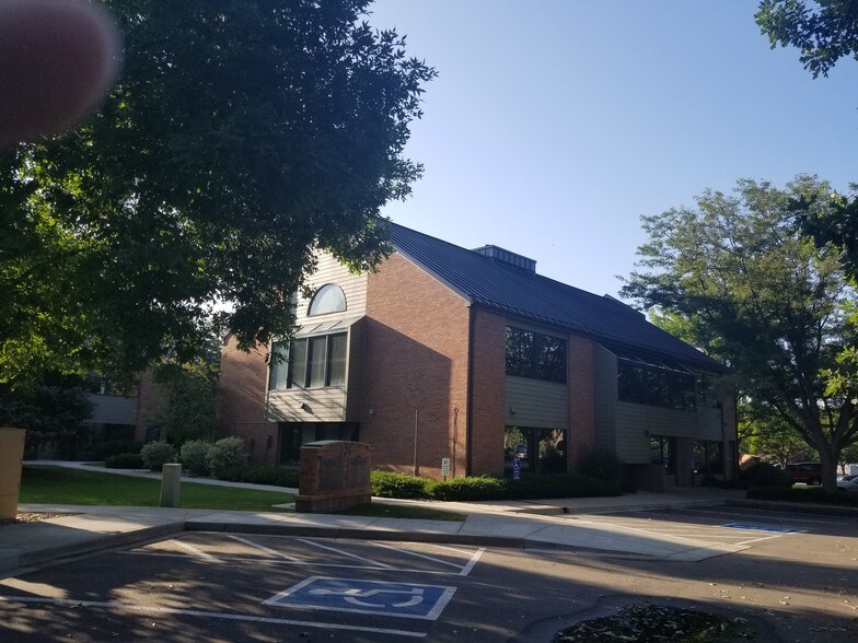 More Photos Of 724 Whalers Way, Fort Collins Office For Sale