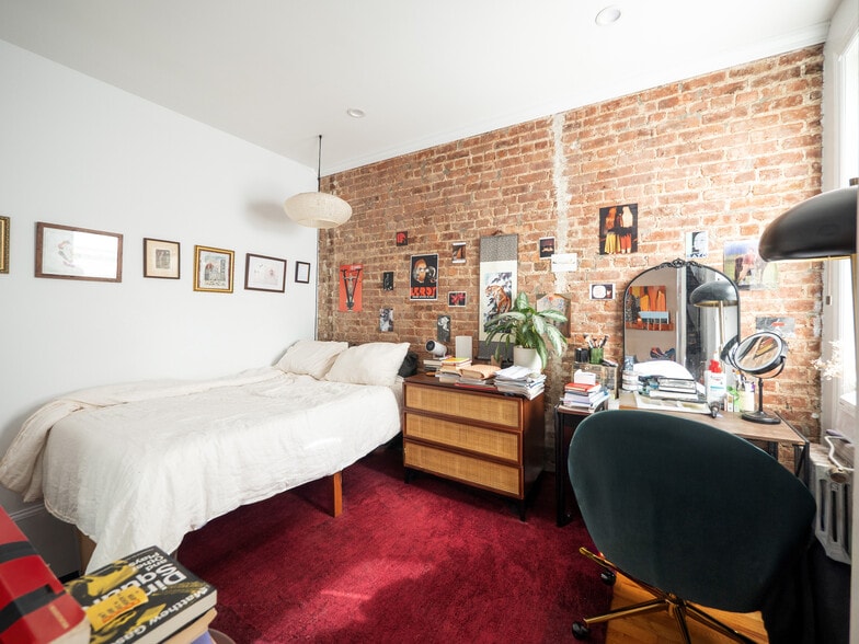 More Photos Of 103 Grattan St, Brooklyn Apartments For Sale