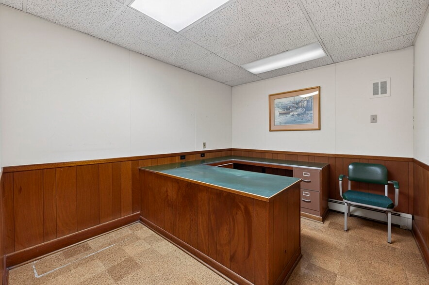 More Photos Of 314 N Braddock St, Winchester Office For Sale