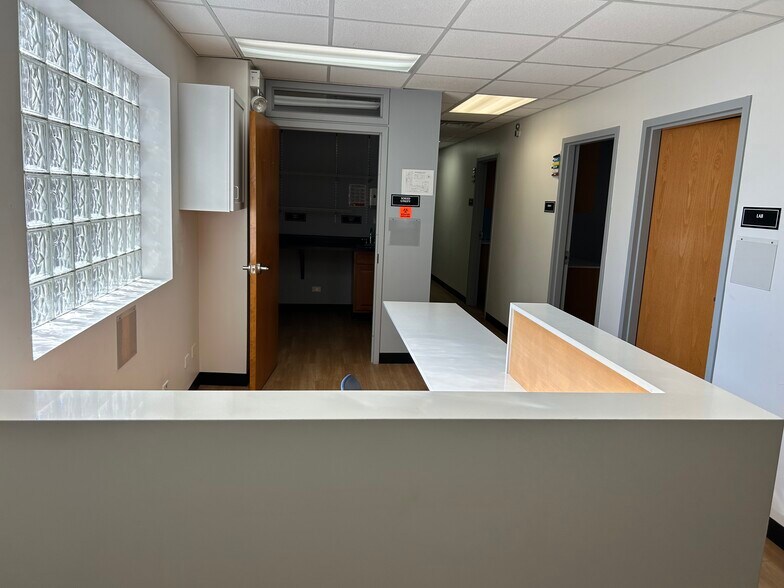 More Photos Of 4534 S Western Ave, Chicago Healthcare For Lease
