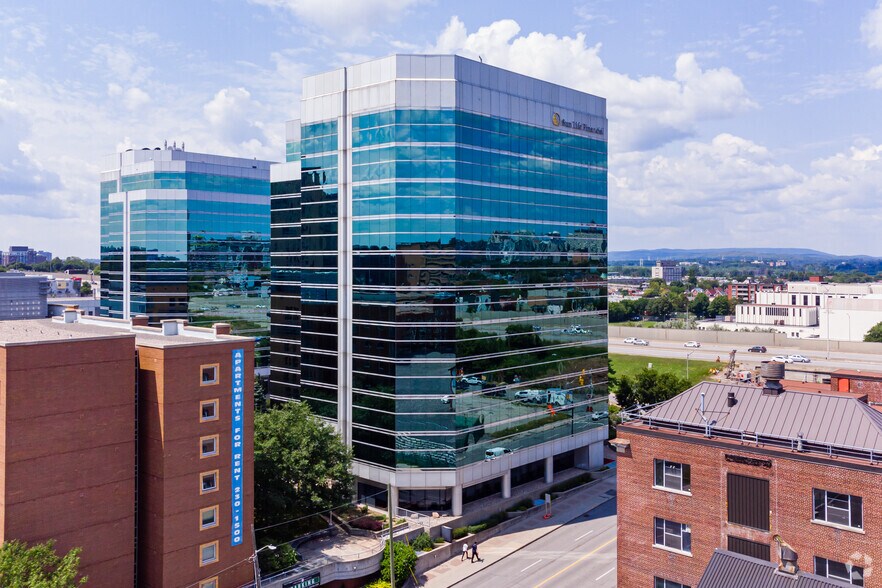 More Photos Of 333 Preston St, Ottawa Office For Lease