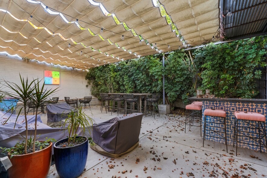 More Photos Of 5895 Blackwelder St, Culver City Loft Creative Space For Sale