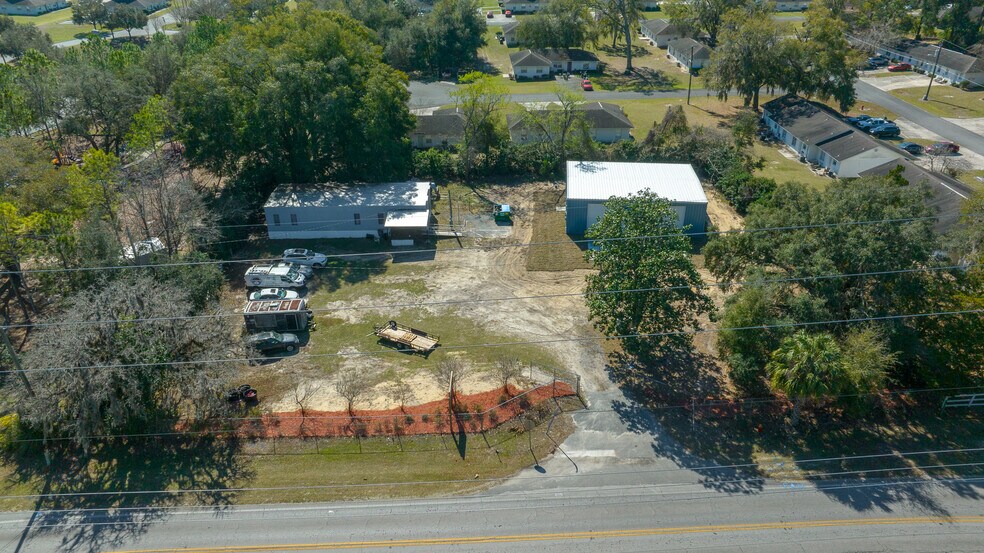 More Photos Of 4820 NE 35th St, Silver Springs Auto Dealership For Sale