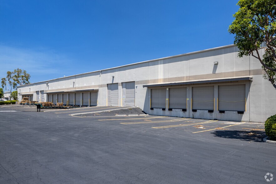 More Photos Of 7361-7471 Doig Dr, Garden Grove Warehouse For Lease