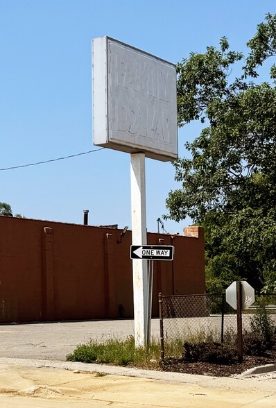 More Photos Of 1710 S Westnedge Ave, Kalamazoo Freestanding For Lease