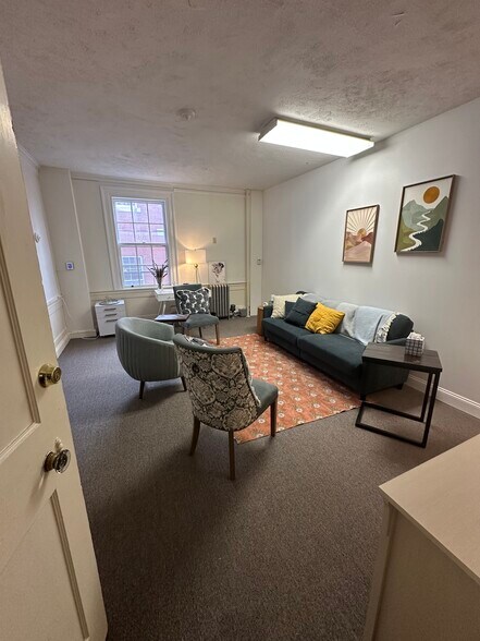 More Photos Of 31 Green St, Newburyport Office For Lease