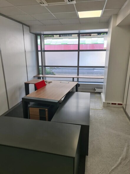 More Photos Of , Paris Office For Sale