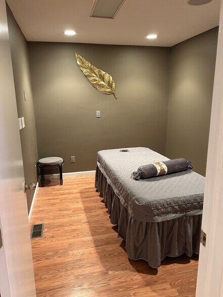 More Photos Of 656 Main St, Port Jefferson Office Residential For Lease