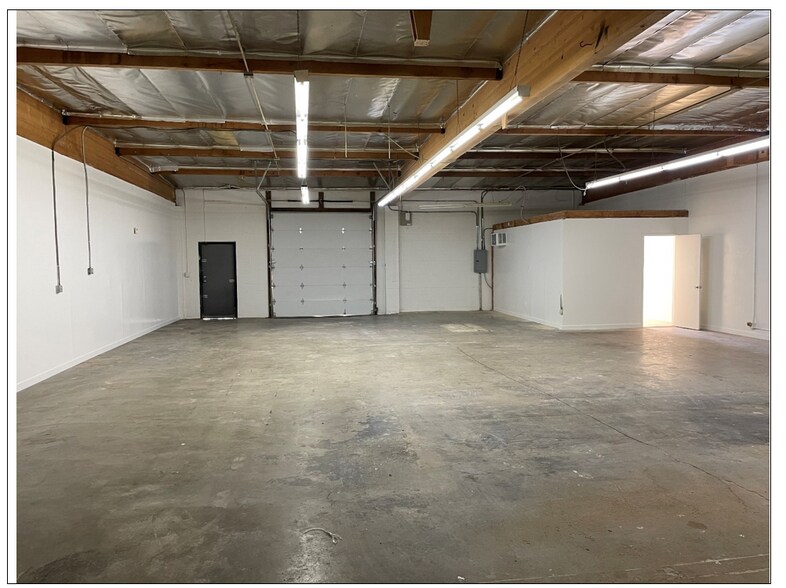 More Photos Of 13213 Saticoy St, North Hollywood Warehouse For Lease