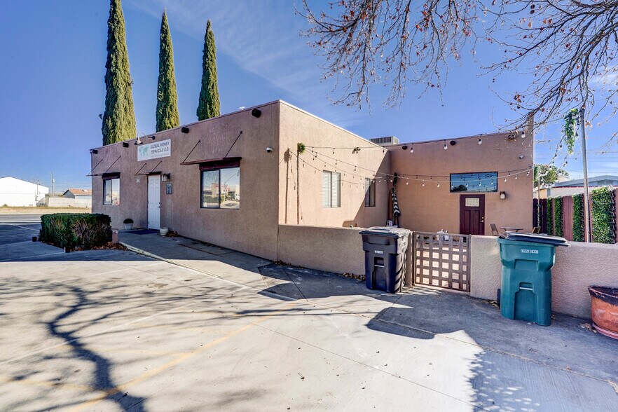 Primary Photo Of 3681 N Robert Rd, Prescott Valley Freestanding For Lease