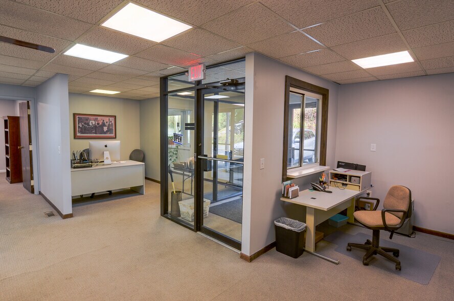 More Photos Of 3422 Pennsylvania Ave, Charleston Office For Sale
