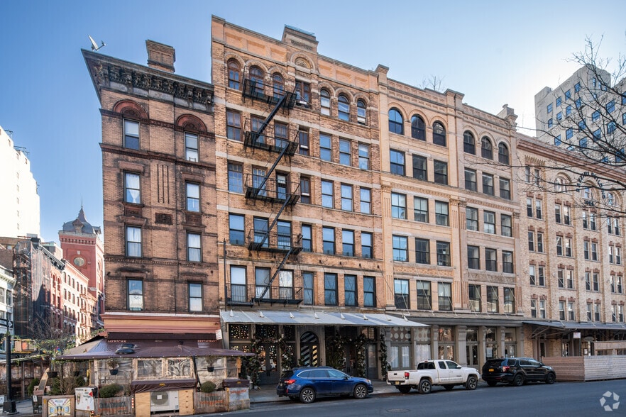 More Photos Of 349-351 Greenwich St, New York Apartments For Lease