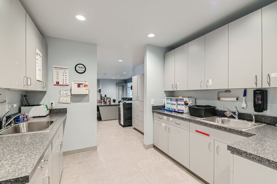 More Photos Of 112 S Denver Ave, Fort Lupton Medical For Lease
