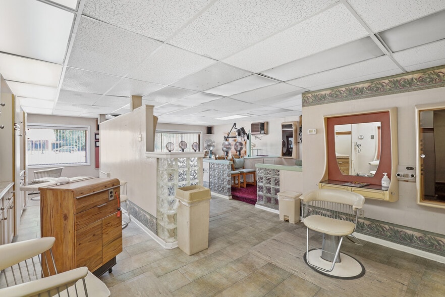 More Photos Of 3514-3516 S Westnedge Ave, Kalamazoo Storefront Retail Residential For Sale