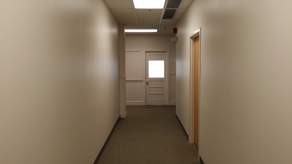 More Photos Of 90 S Park St, Willimantic Warehouse For Lease