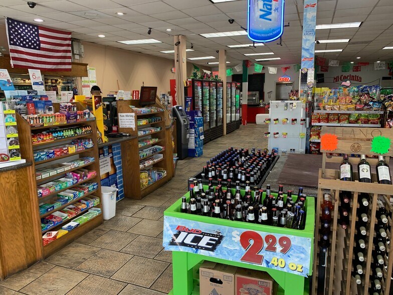 More Photos Of 12666 State Highway 31 W, Tyler Storefront For Sale