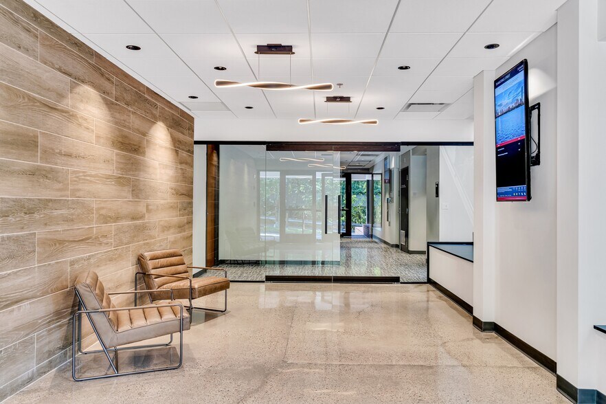 More Photos Of 70 Hastings St, Wellesley Office For Sale