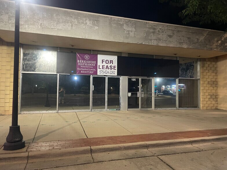 More Photos Of 105 N Main St, Roswell Storefront For Sale