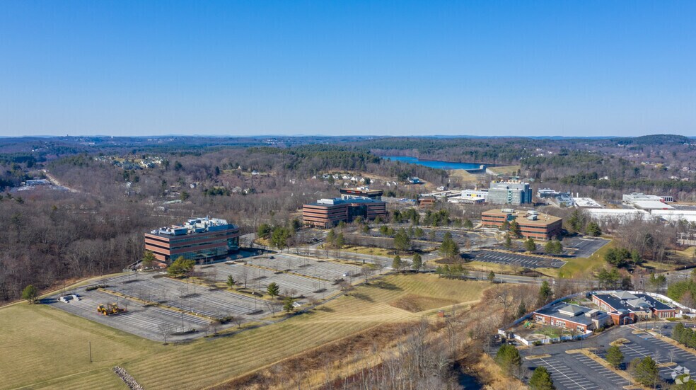 More Photos Of 175 Crossing Blvd, Framingham Office For Lease