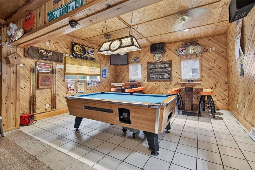 More Photos Of 133 E Main St, Embarrass Specialty For Sale