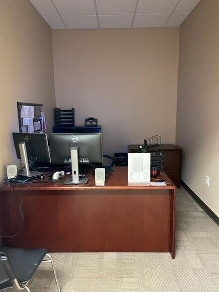 More Photos Of 106-108 Prince St, Warner Robins Office For Lease