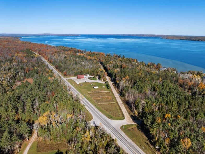 More Photos Of 9090 M-68, Alanson Storefront For Sale