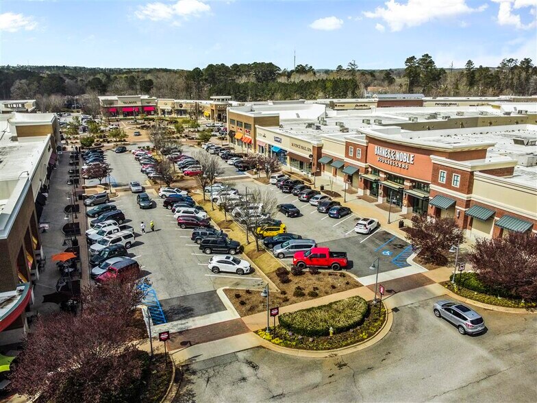 More Photos Of 5080 Riverside Dr, Macon-Bibb Unknown For Lease