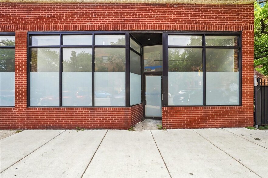 More Photos Of 4200-4220 Broadway St, Chicago Storefront Retail Residential For Lease