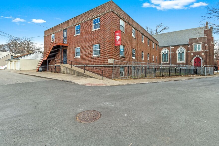 More Photos Of 1140 Cherokee Rd, Louisville Hotel For Sale