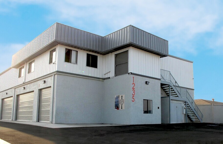 More Photos Of 1235 Pierre Way, El Cajon Light Manufacturing For Lease