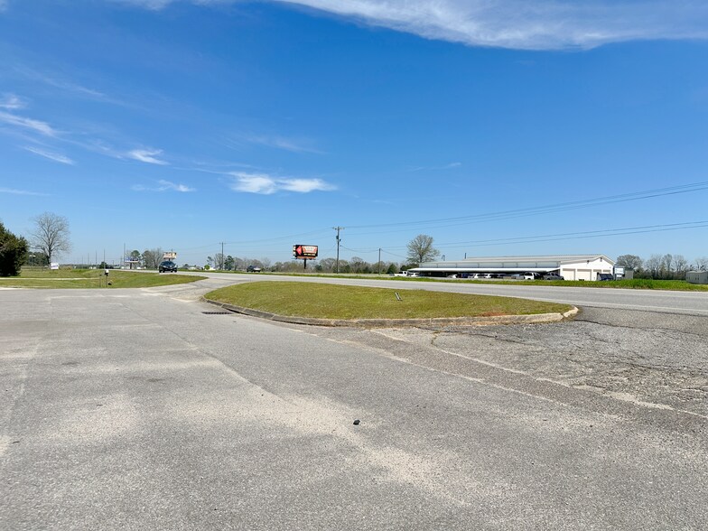 More Photos Of 2989 Hwy 21, Atmore Restaurant For Sale