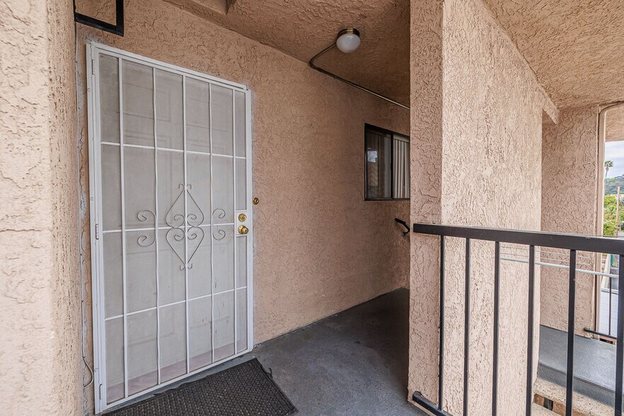 More Photos Of 904 E Lomita Ave, Glendale Apartments For Sale