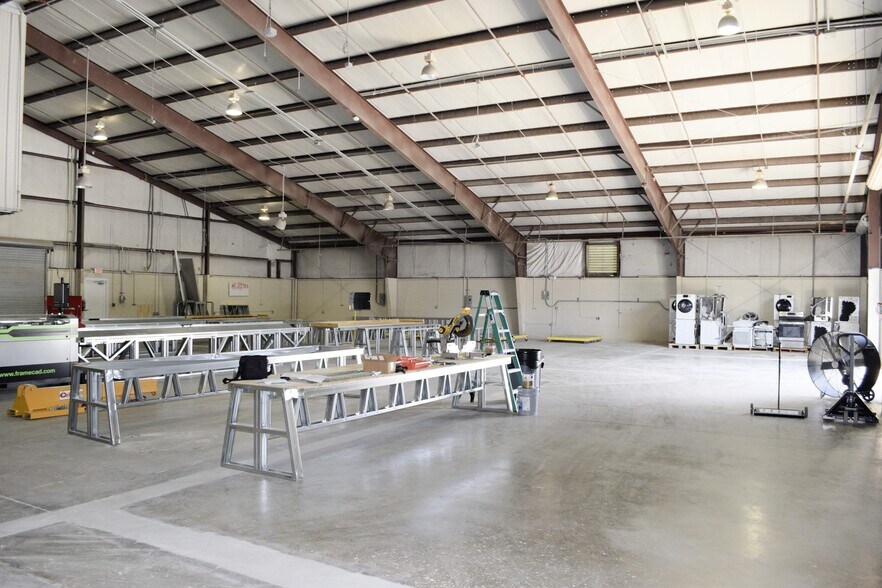 More Photos Of 1050 Central Park Dr, Sanford Warehouse For Sale