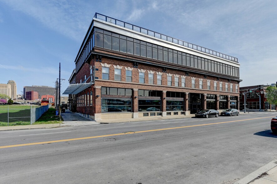 Primary Photo Of 1726-1728 Holmes St, Kansas City Medical For Lease