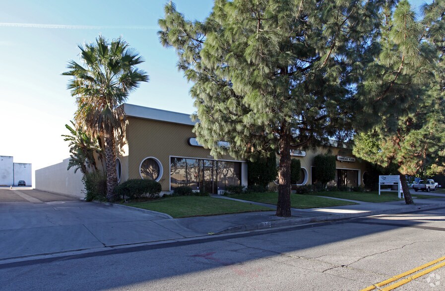 Primary Photo Of 19410-19420 Business Center Dr, Northridge Warehouse For Lease