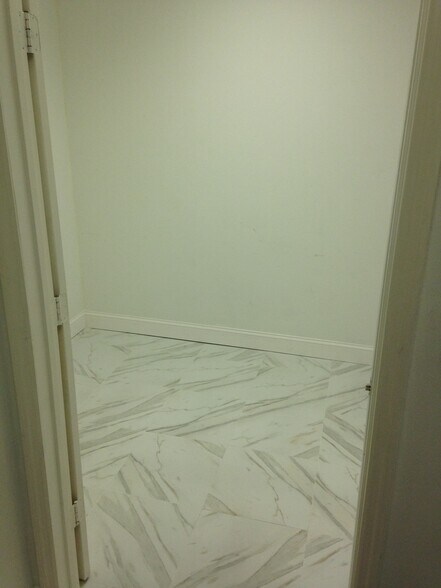 More Photos Of 1111 Kane Concourse, Bay Harbor Islands Loft Creative Space For Sale