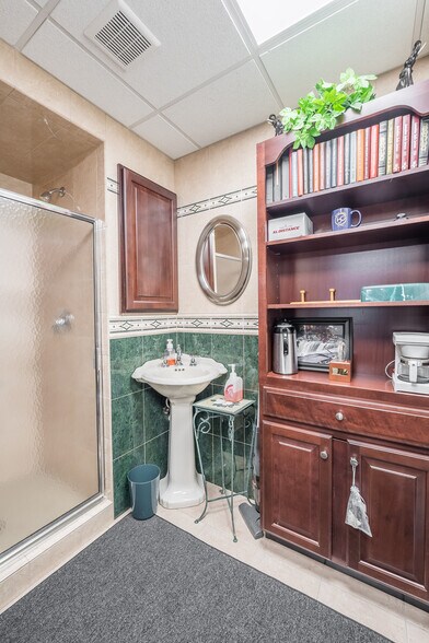 More Photos Of 327 S Smithville Rd, Dayton Religious Facility For Sale