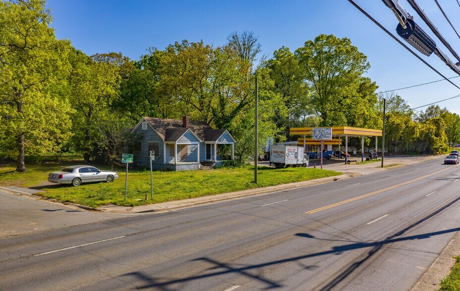 More Photos Of 2522-2530 The Plz, Charlotte Land For Sale