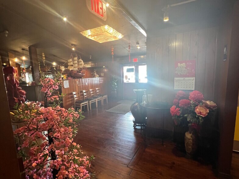 More Photos Of 29000 US Highway 19 N, Clearwater Restaurant For Lease